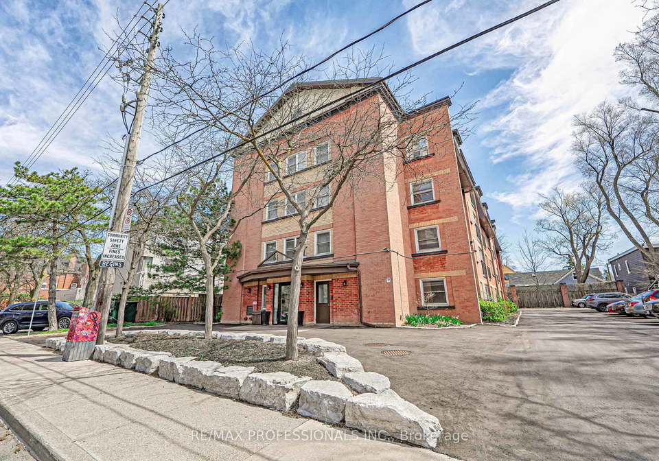 61-main-street-toronto-ontario-e12135025