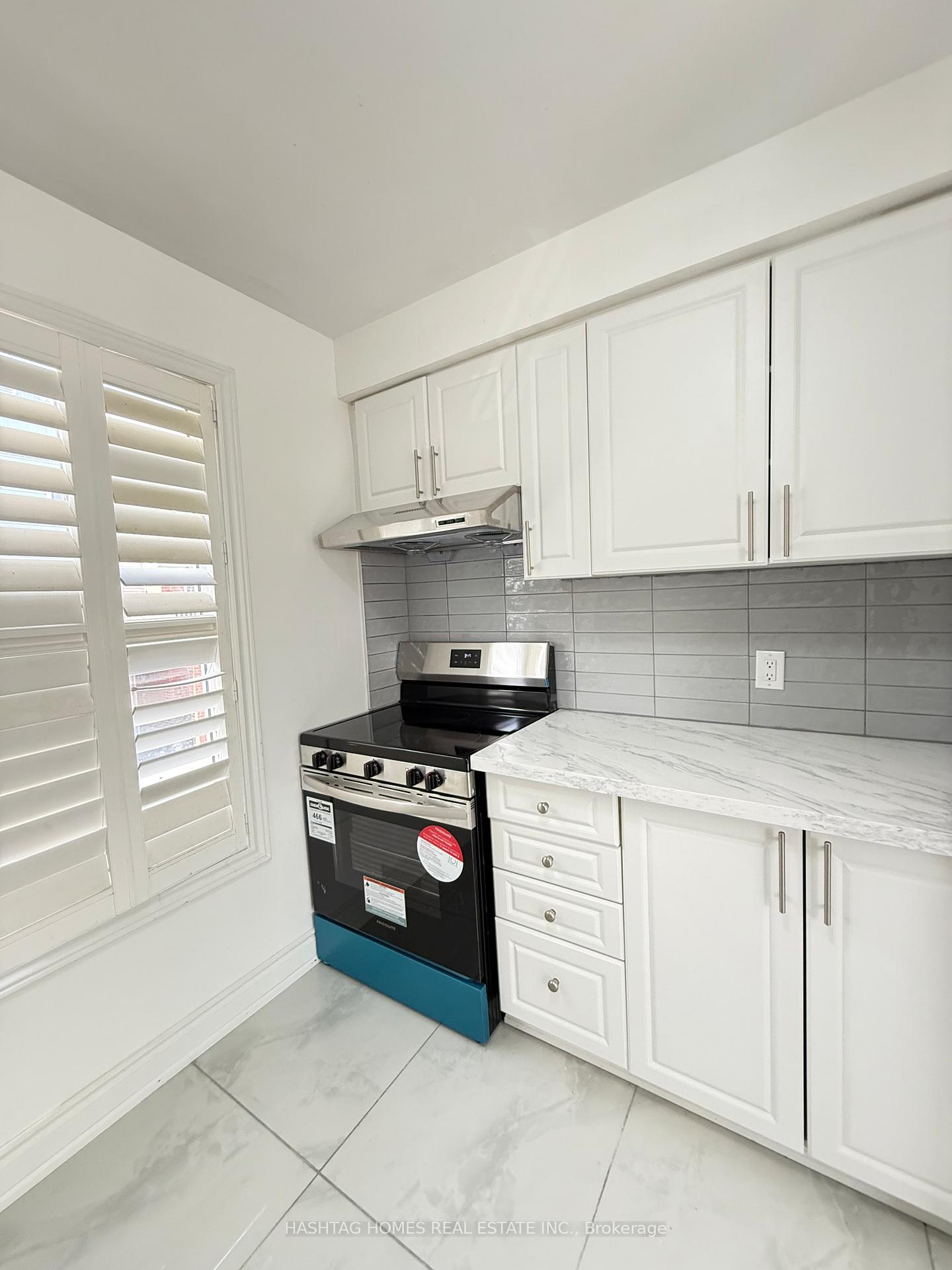 1865-kingston-road-pickering-ontario-e12135972