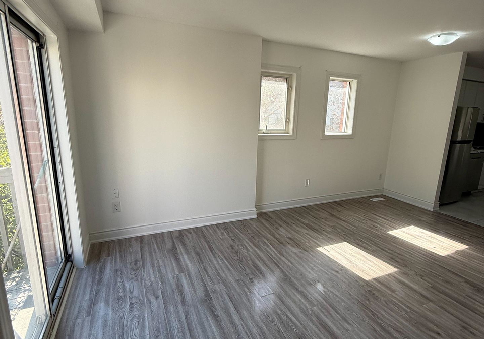 1865-kingston-road-pickering-ontario-e12135972