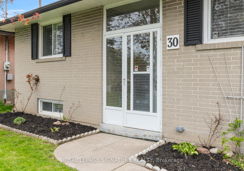 30-oakridge-drive-scarborough-ontario-e12137471