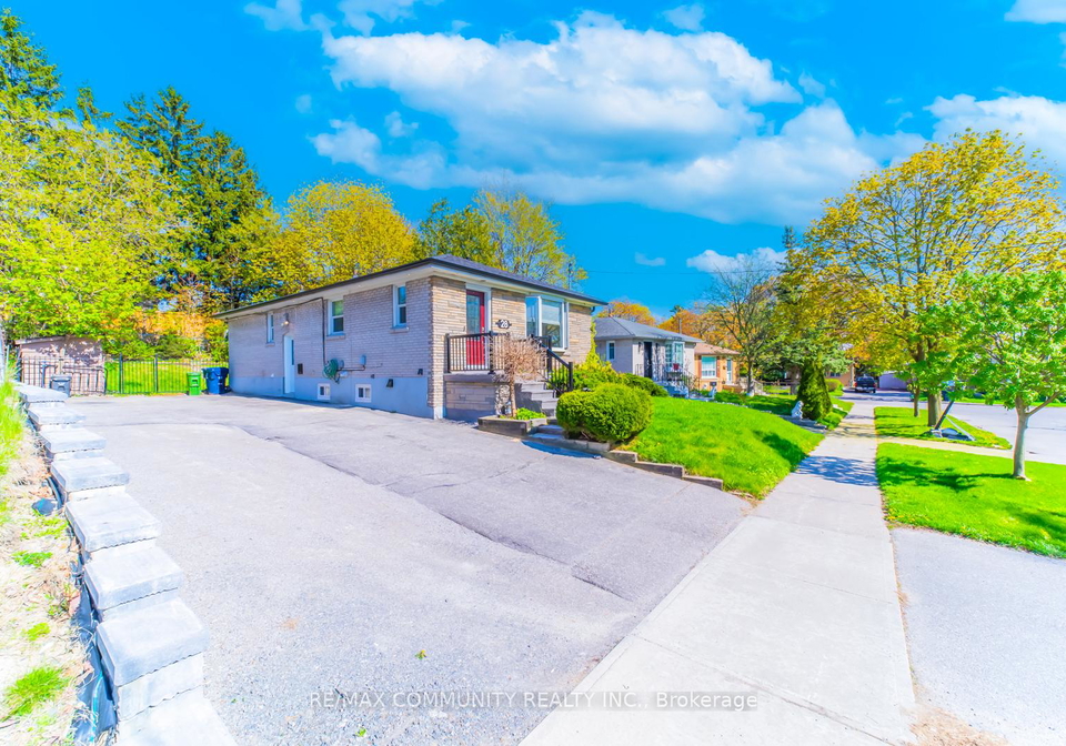 28-benhur-crescent-scarborough-ontario-e12139879