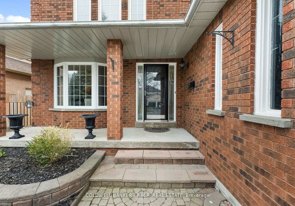 36-falstaff-crescent-whitby-ontario-e12140966