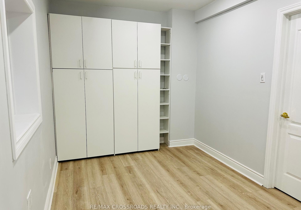1405-woodbine-avenue-east-york-ontario-e12141159