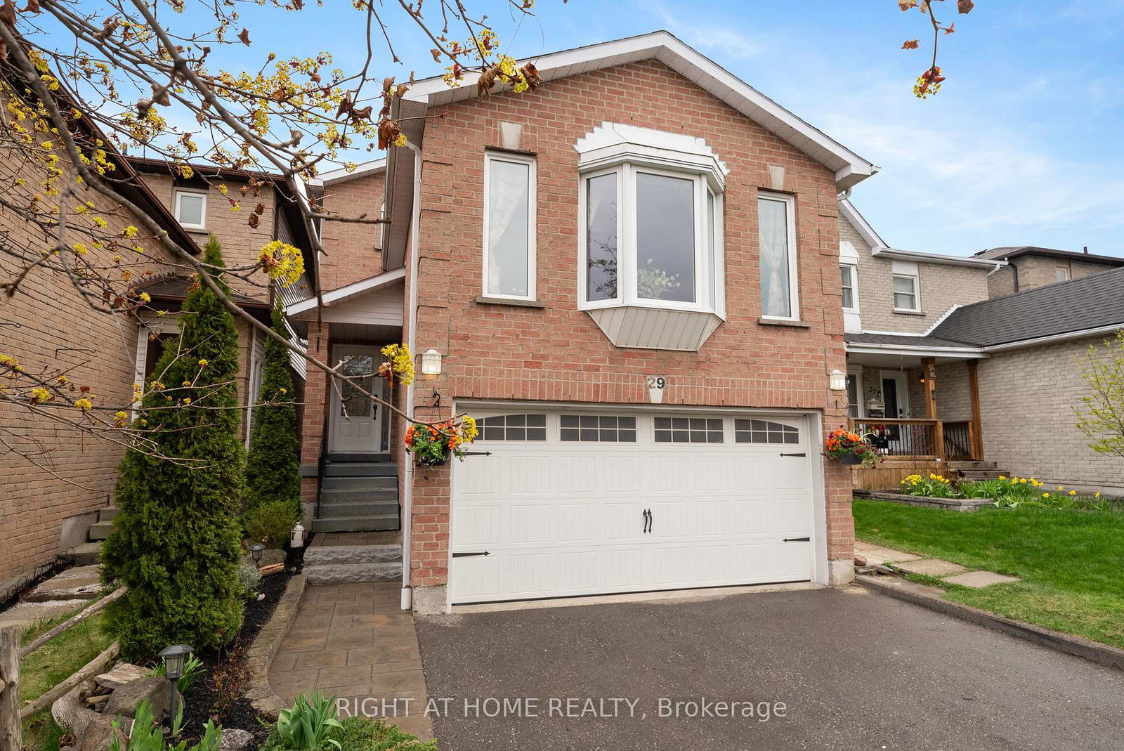 29-fairmeadow-place-whitby-ontario-e12144292
