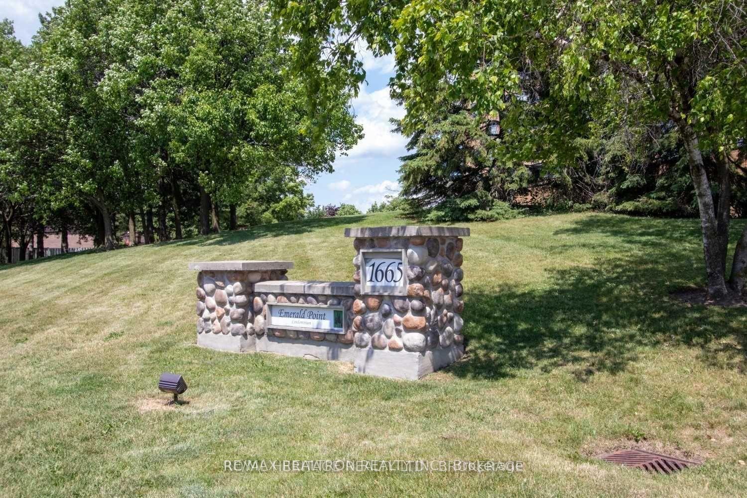 1665-parkway-w-pickering-ontario-e12146588