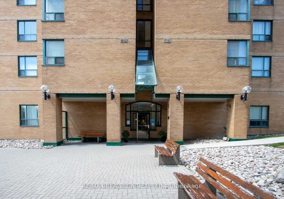 1665-parkway-w-pickering-ontario-e12146588