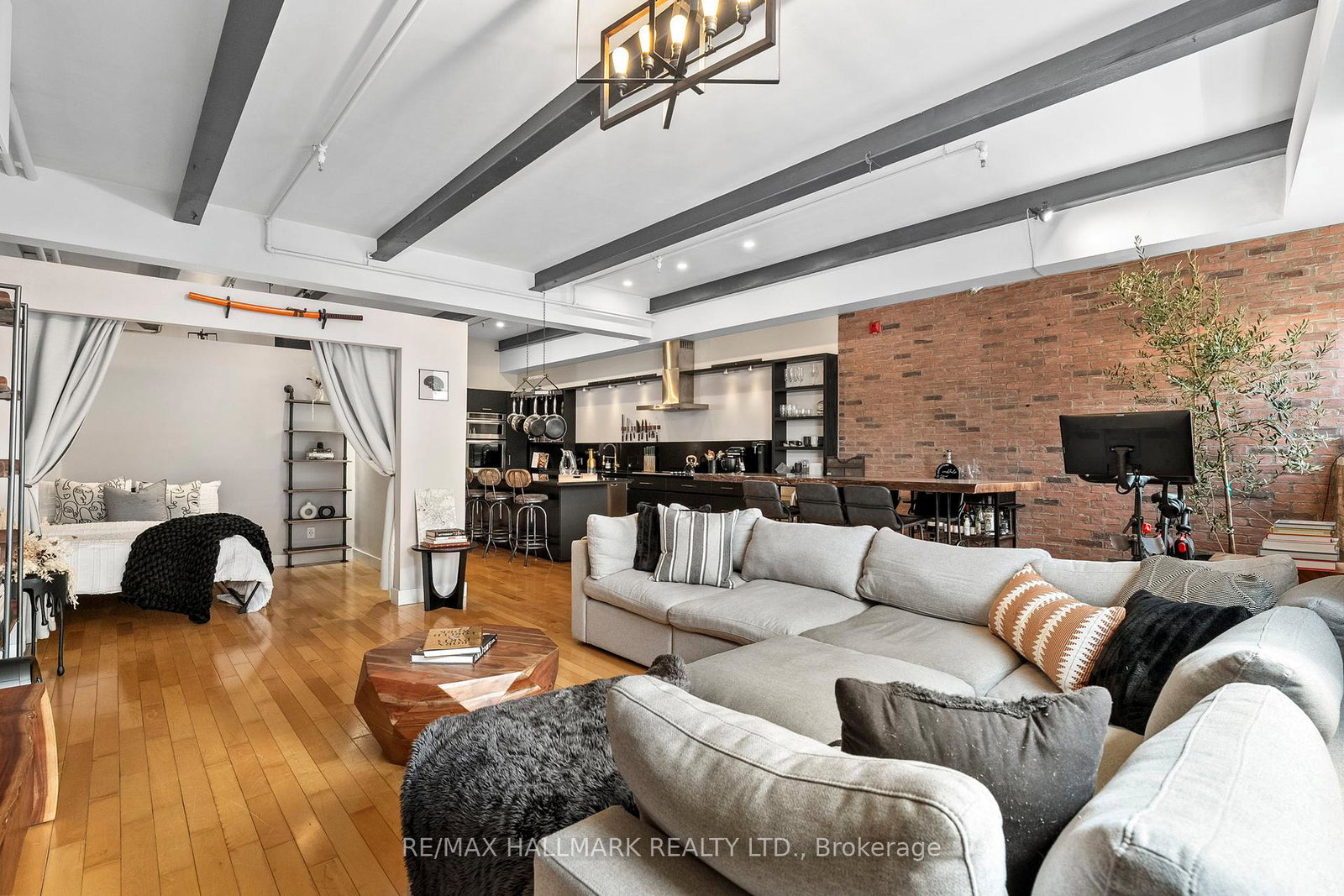 326-carlaw-avenue-toronto-ontario-e12147387