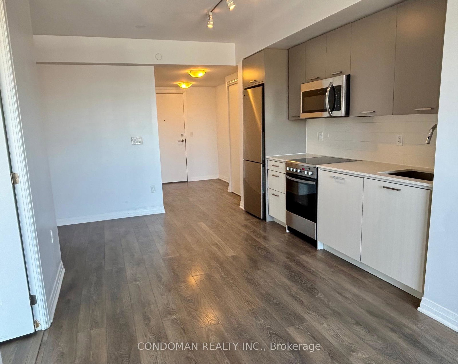 2301-danforth-avenue-toronto-ontario-e12152202