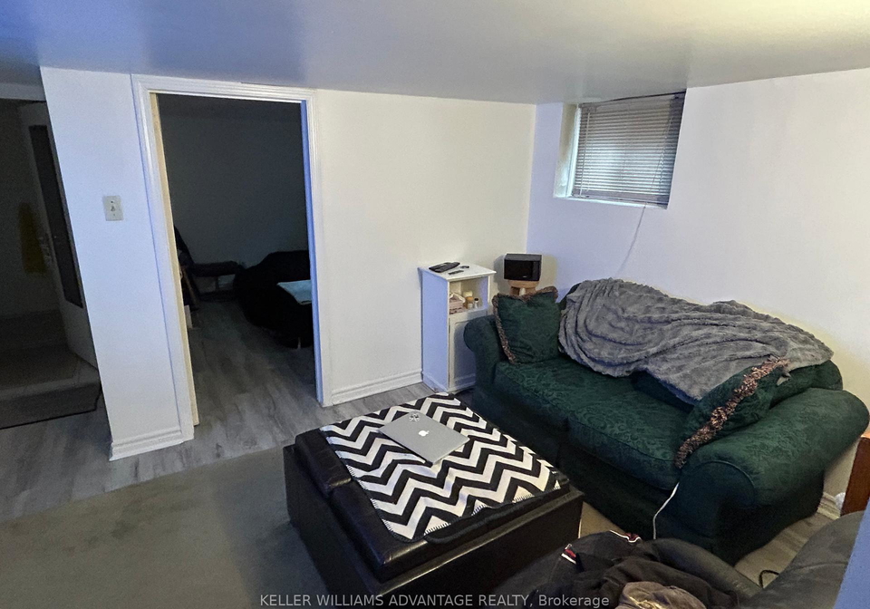 350-sammon-avenue-east-york-ontario-e12153570