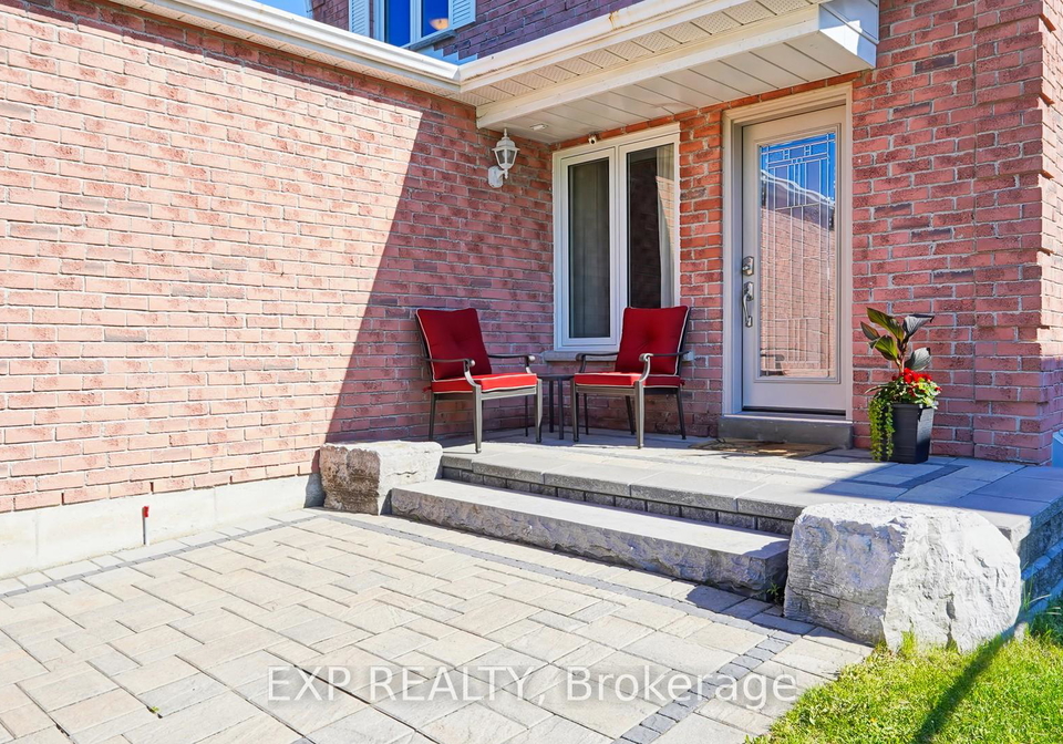 48-large-crescent-ajax-ontario-e12153943
