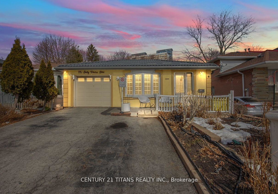 111-dolly-varden-boulevard-scarborough-ontario-e12154300