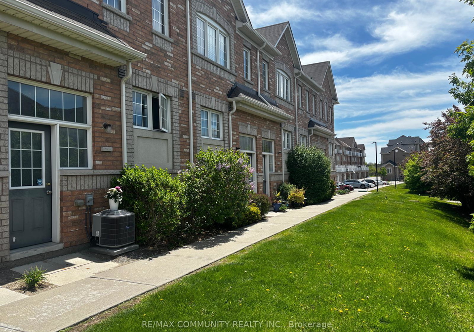 18-cooperage-lane-ajax-ontario-e12156235