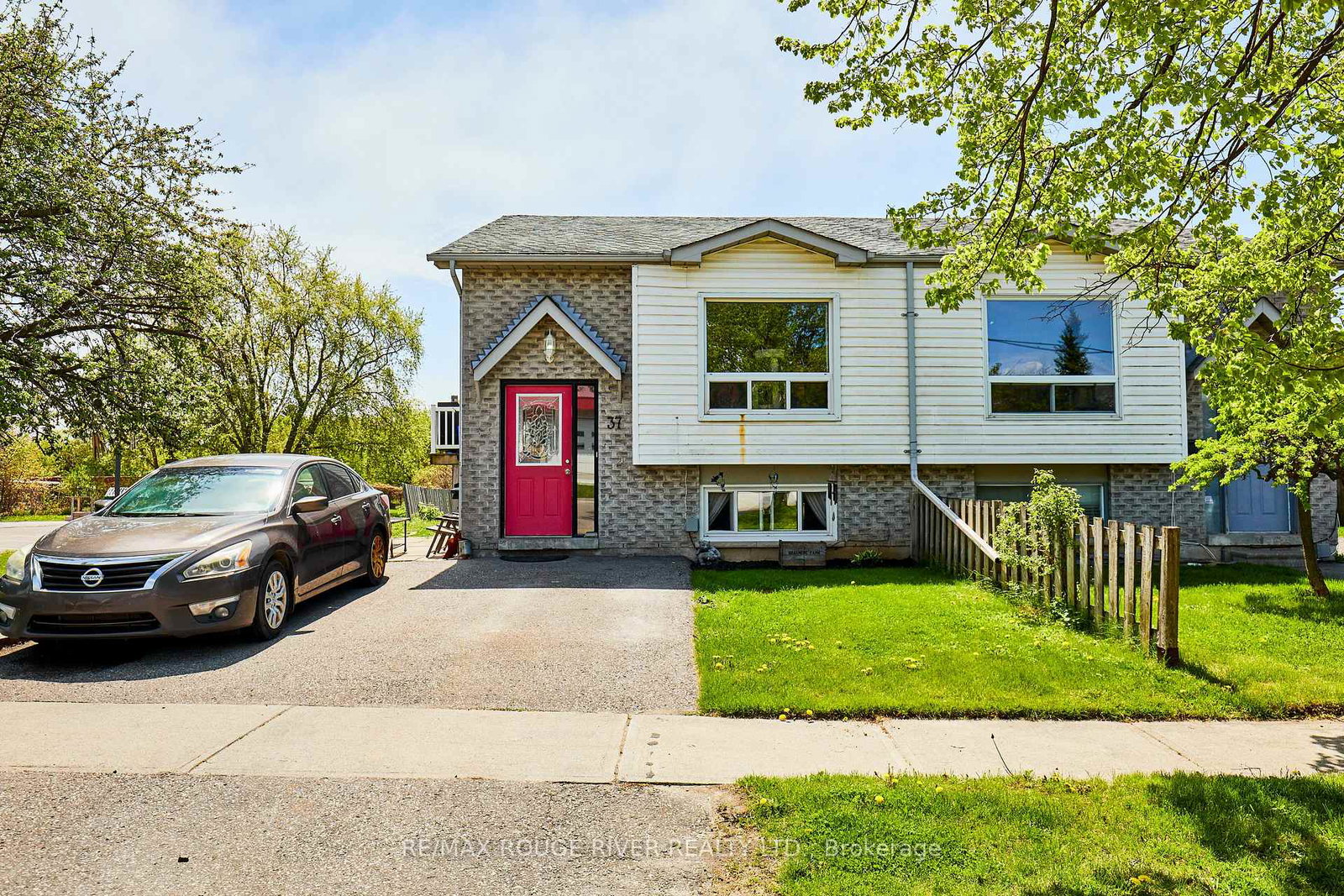 37-wellington-avenue-e-oshawa-ontario-e12156798