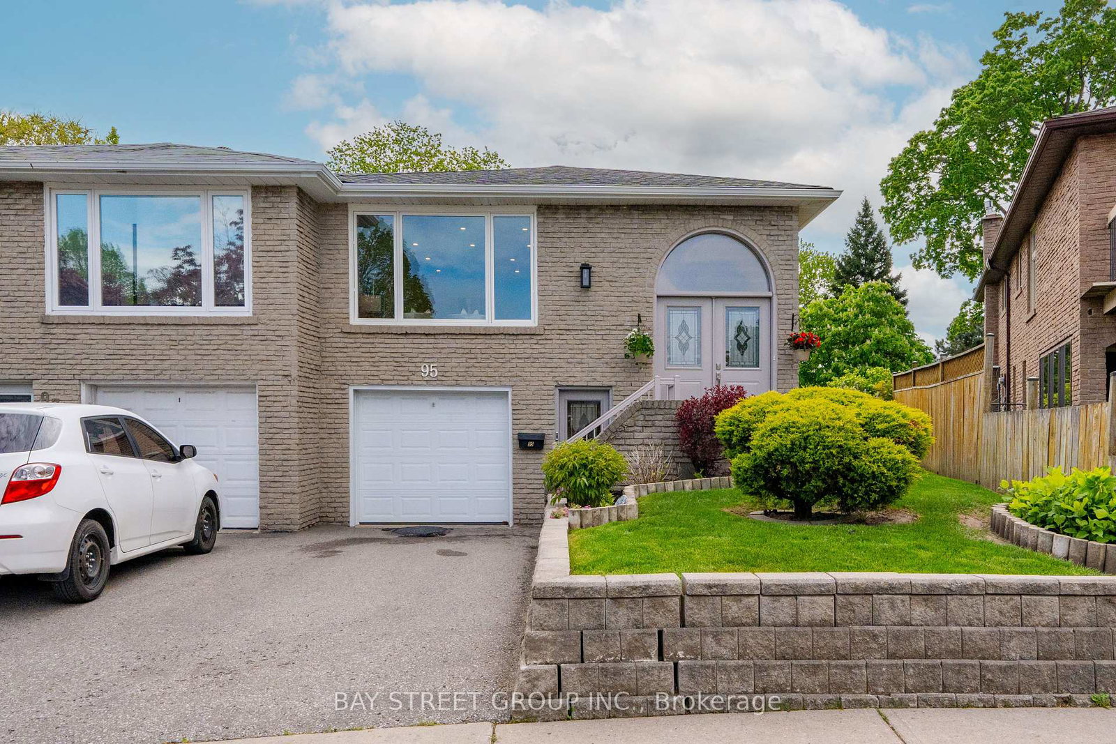 95-heaslip-terrace-scarborough-ontario-e12157881