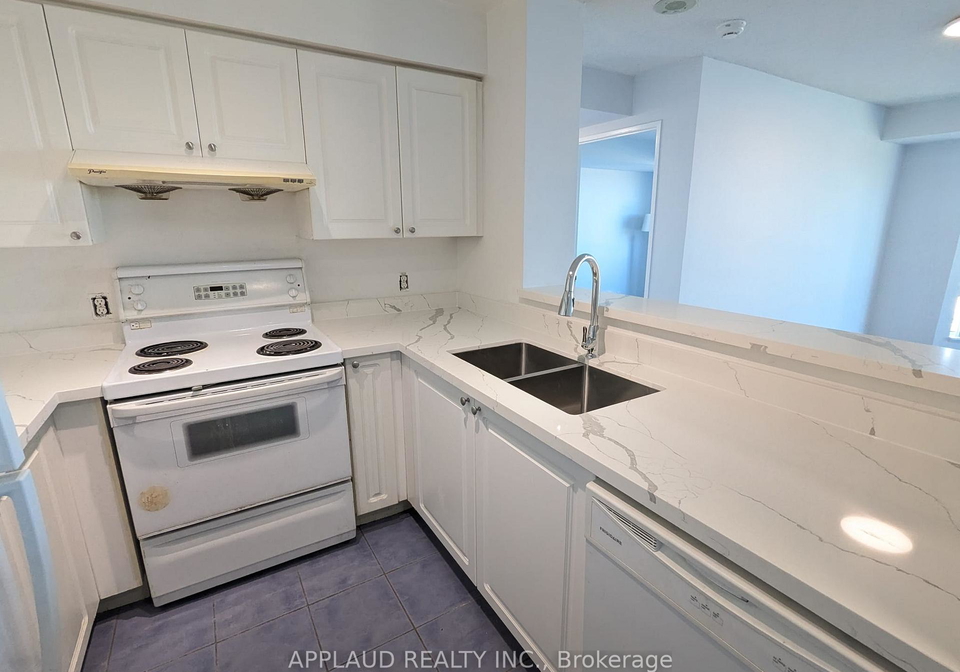 11-lee-centre-drive-scarborough-ontario-e12158386