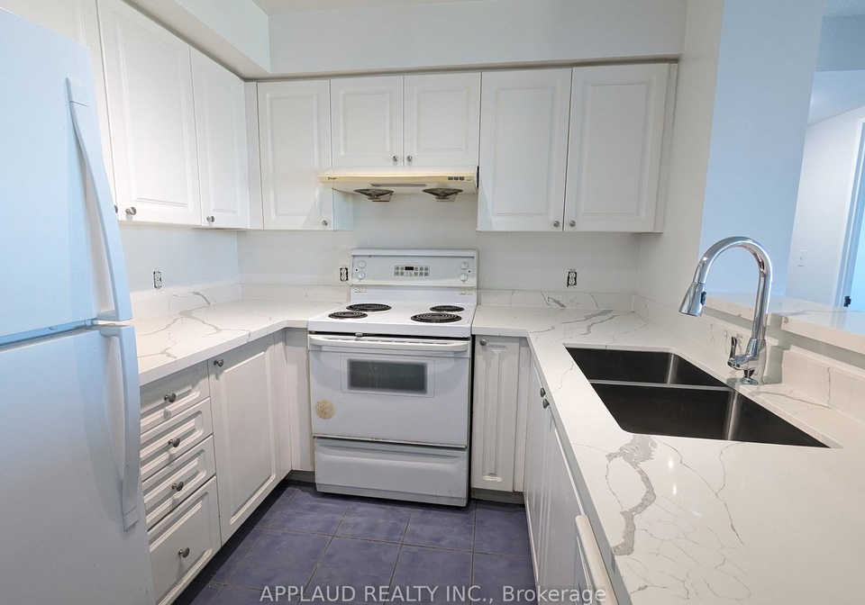 11-lee-centre-drive-scarborough-ontario-e12158386