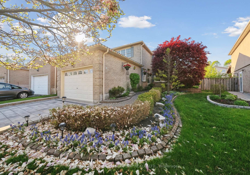 10-barnes-drive-ajax-ontario-e12159055