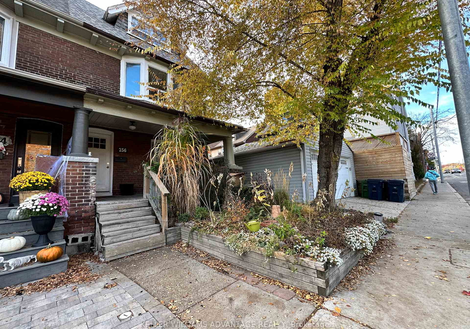 256-woodbine-avenue-toronto-ontario-e12159393