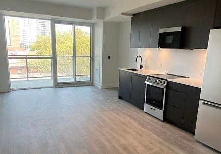 2369-danforth-avenue-toronto-ontario-e12160564