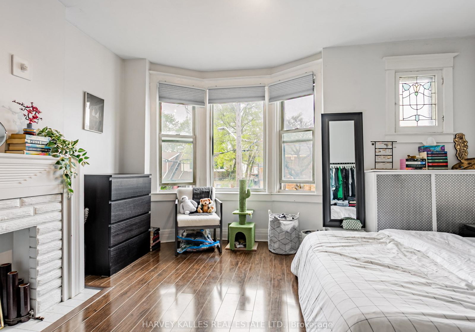 45-strathmore-boulevard-east-york-ontario-e12160680