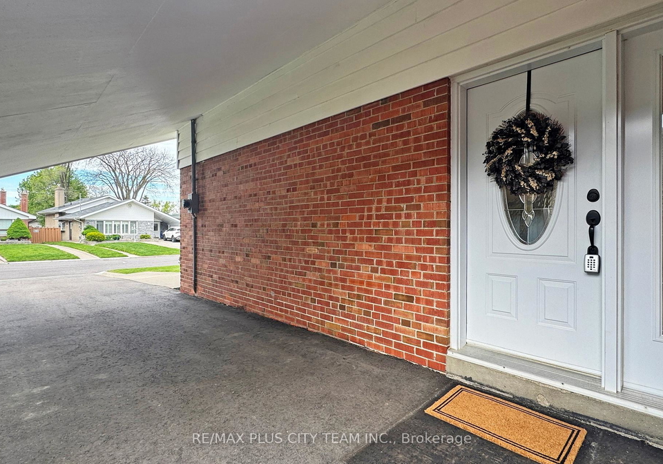 5-penetang-crescent-scarborough-ontario-e12161386