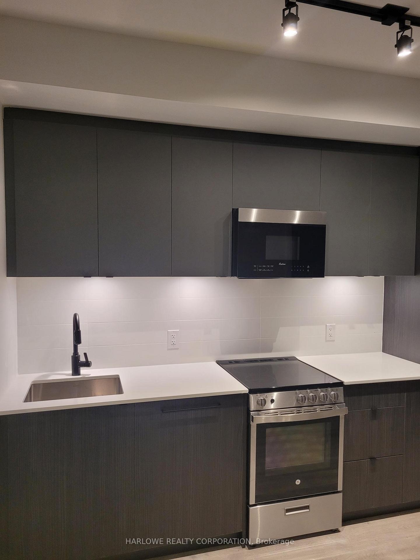 2369-danforth-avenue-toronto-ontario-e12165149