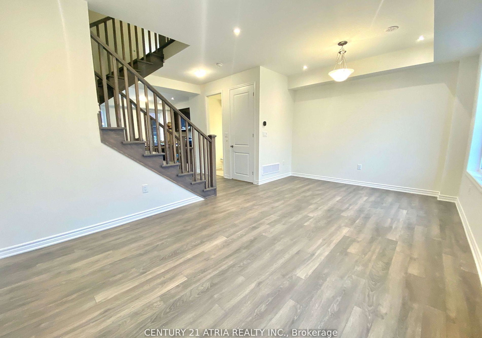 3340-thunderbird-promenade-pickering-ontario-e12166050
