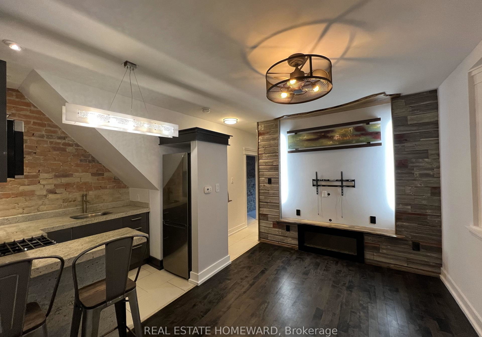 310-woodbine-avenue-toronto-ontario-e12166536