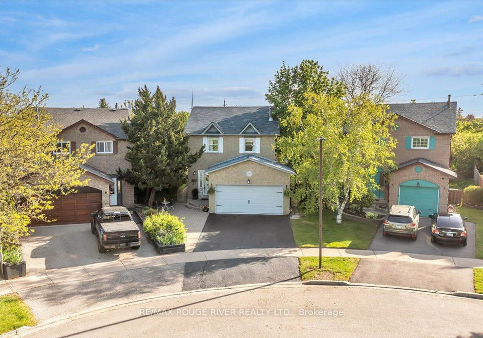 716-stonepath-circle-pickering-ontario-e12167790