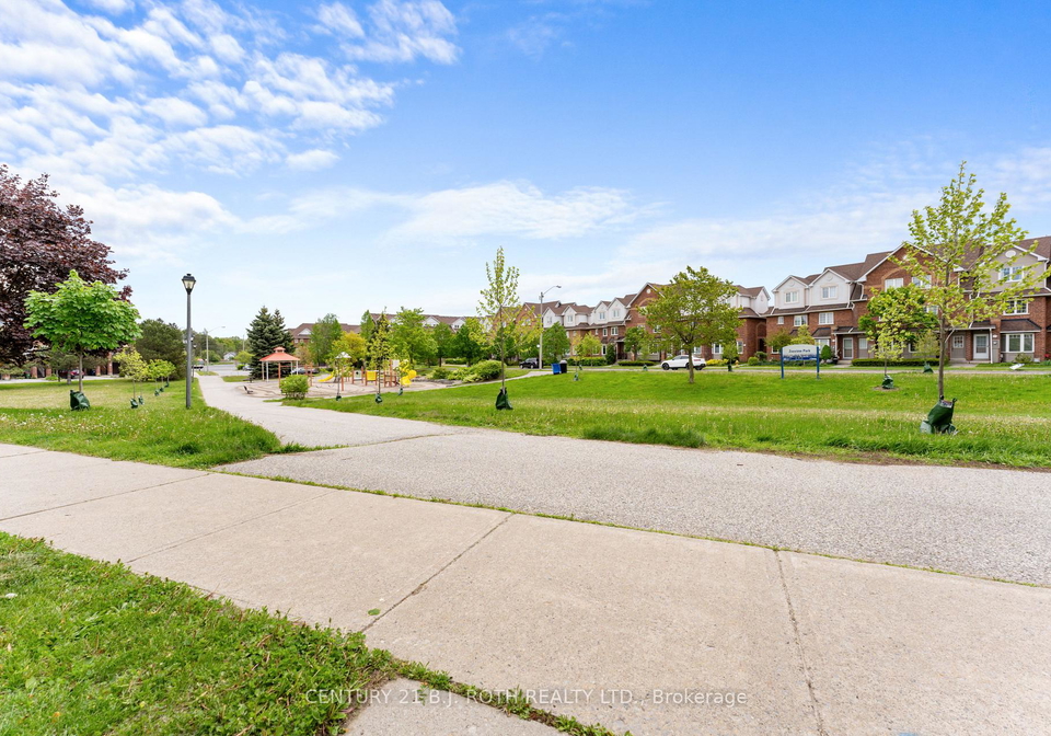 2-hedge-end-road-scarborough-ontario-e12168108