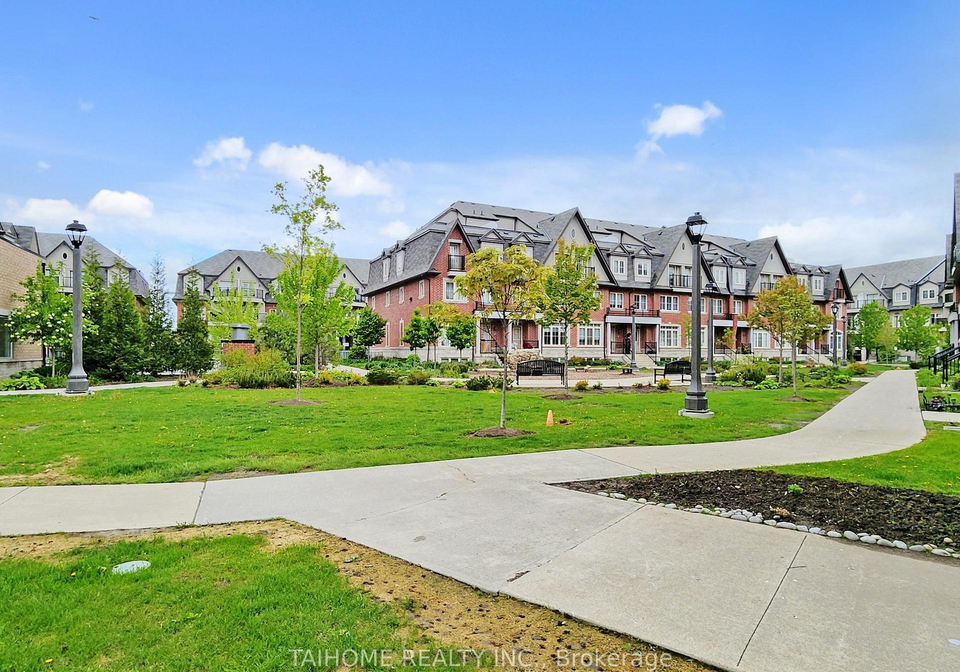 8-eaton-park-lane-scarborough-ontario-e12171059