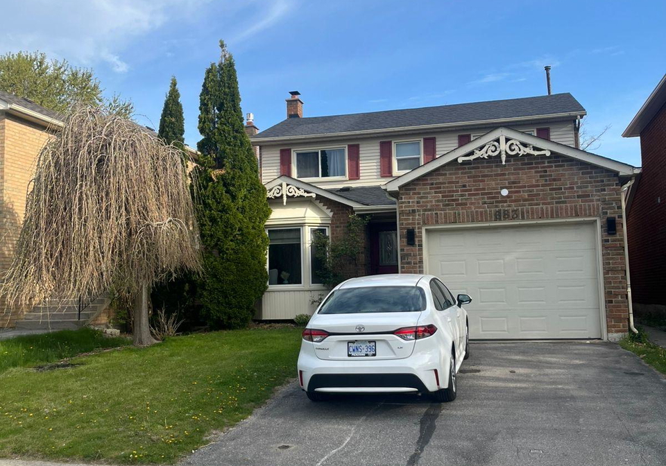 683-chiron-basement-crescent-pickering-ontario-e12174685