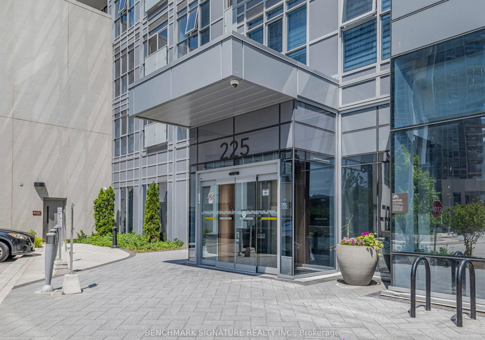 225-village-green-square-scarborough-ontario-e12174839