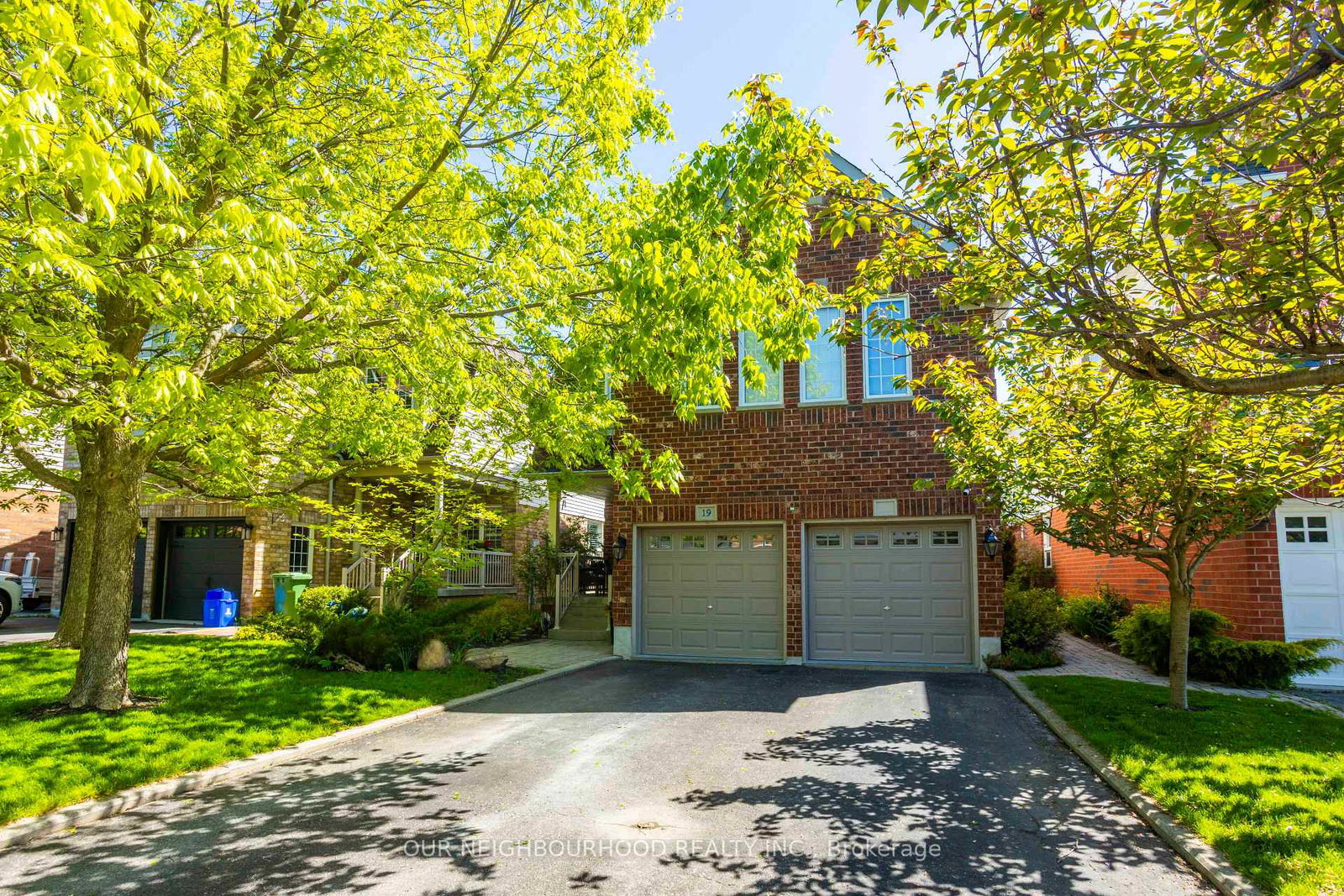 19-artesian-drive-whitby-ontario-e12174889