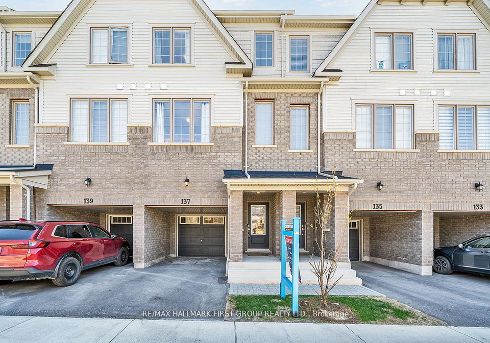 137-danzatore-path-oshawa-ontario-e12175500