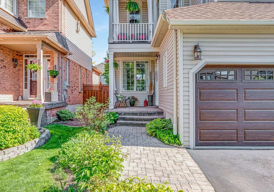 39-divine-drive-whitby-ontario-e12176869