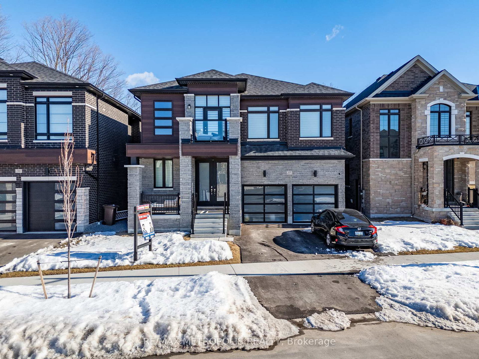 37-fruitful-crescent-whitby-ontario-e12177223
