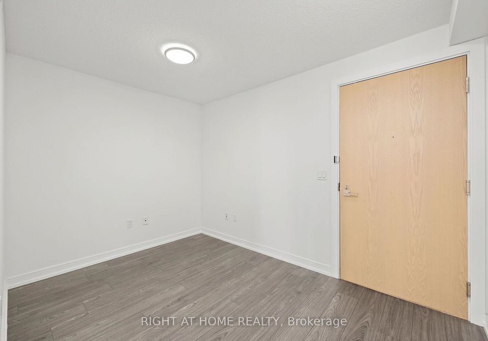 225-village-green-square-scarborough-ontario-e12177580