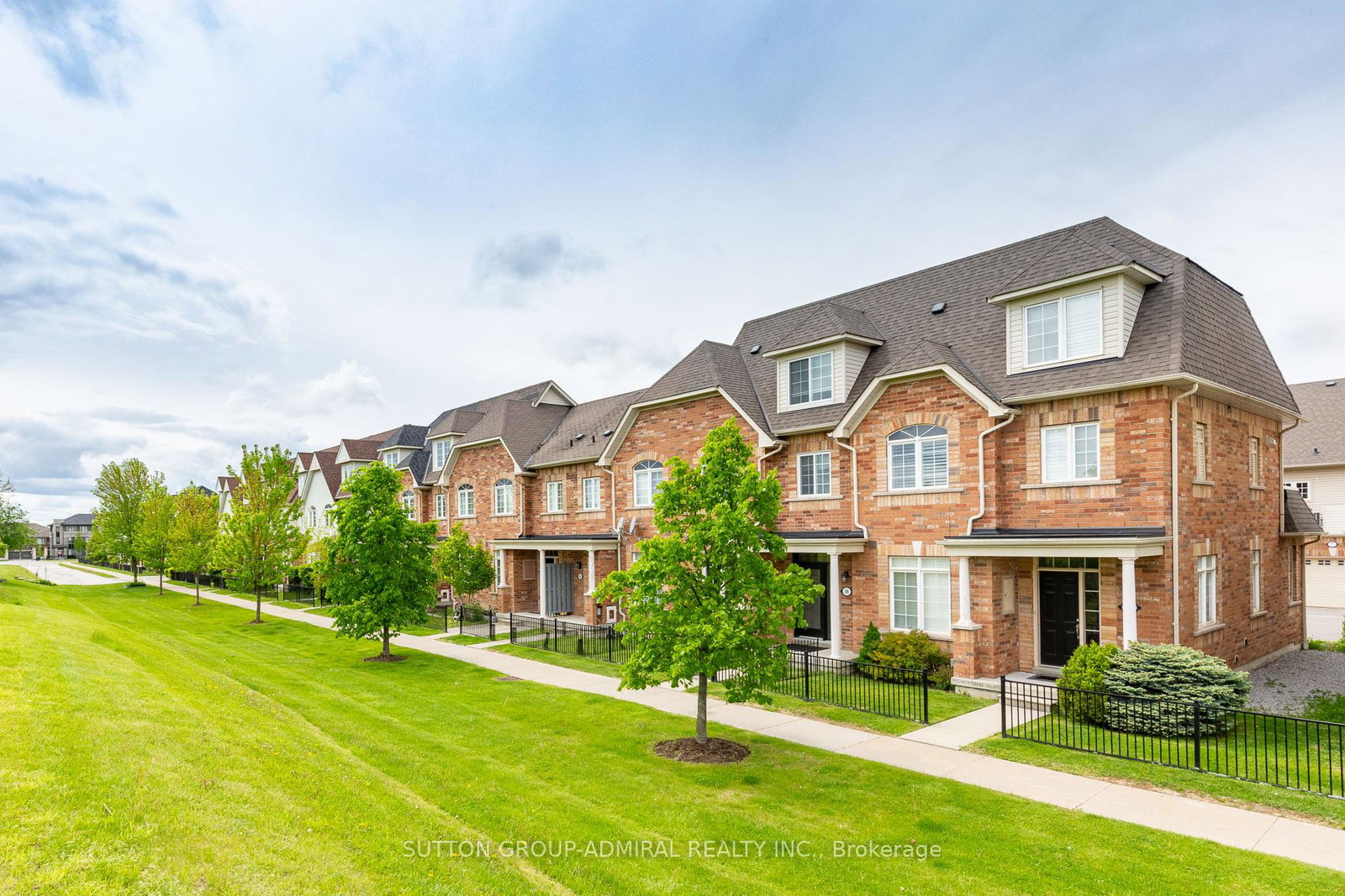60-wicker-park-way-whitby-ontario-e12177989