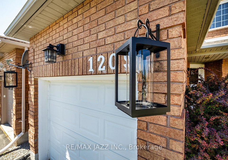 1209-beaver-valley-crescent-oshawa-ontario-e12178067