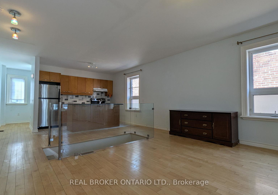 1188-woodbine-avenue-east-york-ontario-e12178299