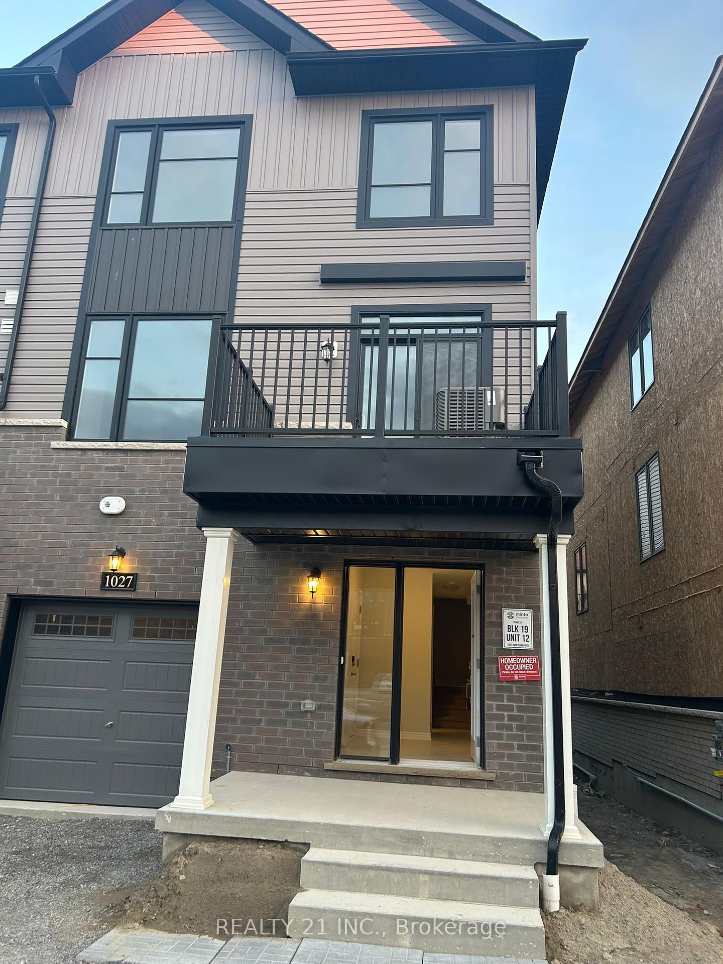 1027-honeycomb-path-oshawa-ontario-e12179509