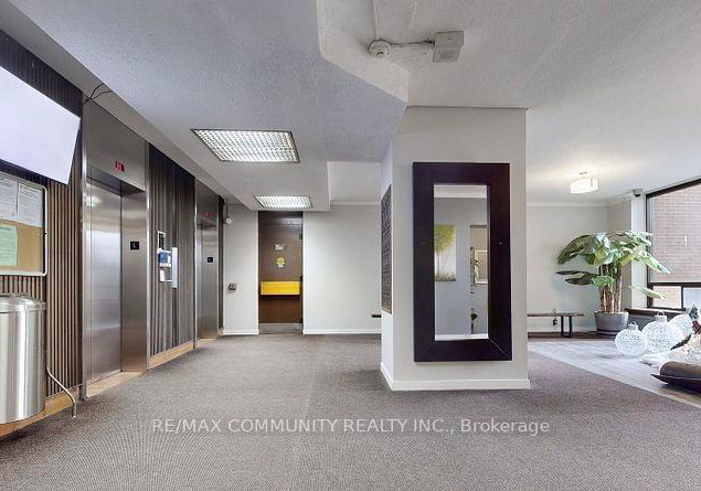 5-massey-square-east-york-ontario-e12179908