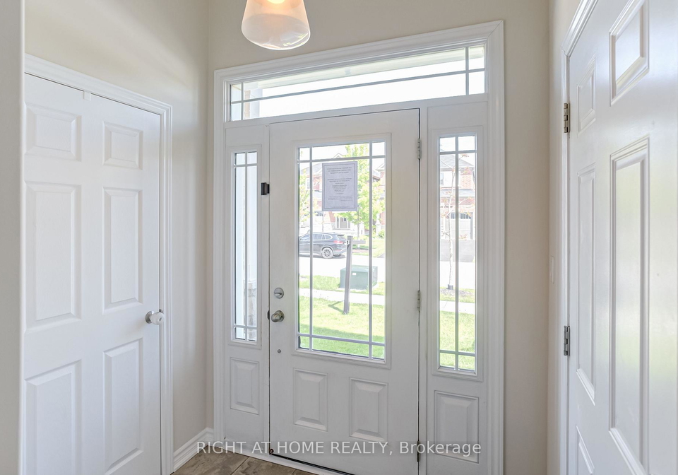 70-moses-crescent-clarington-ontario-e12180118