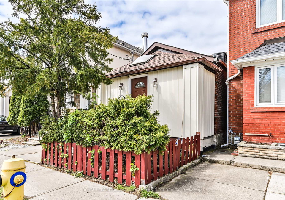 952-greenwood-avenue-east-york-ontario-e12181139