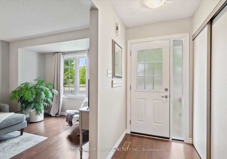10-bassett-boulevard-whitby-ontario-e12181622