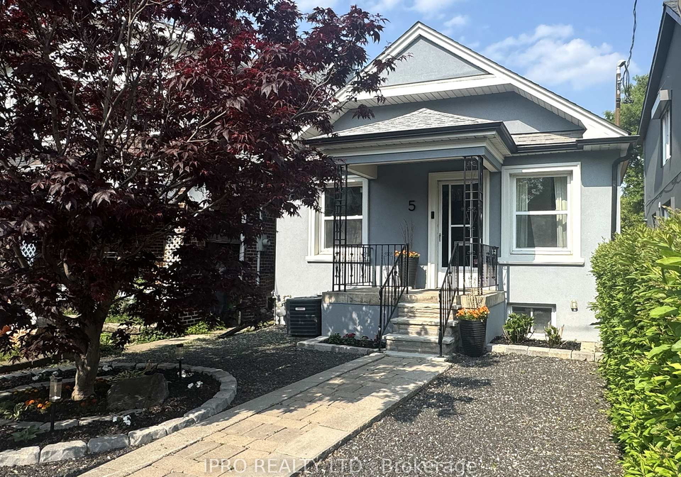 5-thyra-avenue-east-york-ontario-e12184703