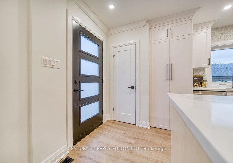 720-gilbert-street-w-whitby-ontario-e12185290