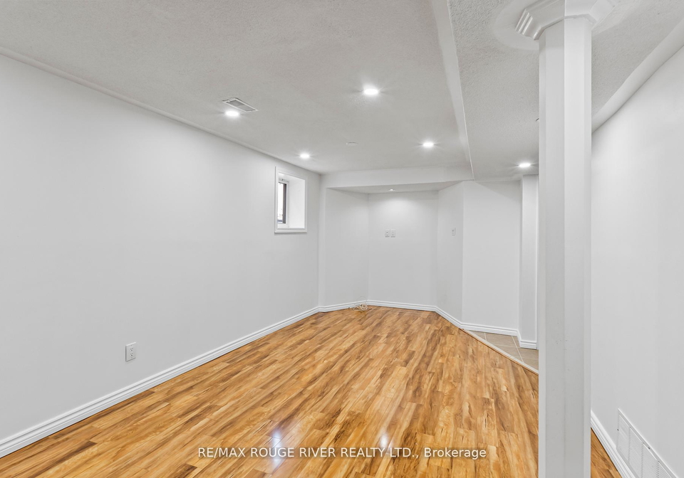 2292-chapman-court-pickering-ontario-e12185470