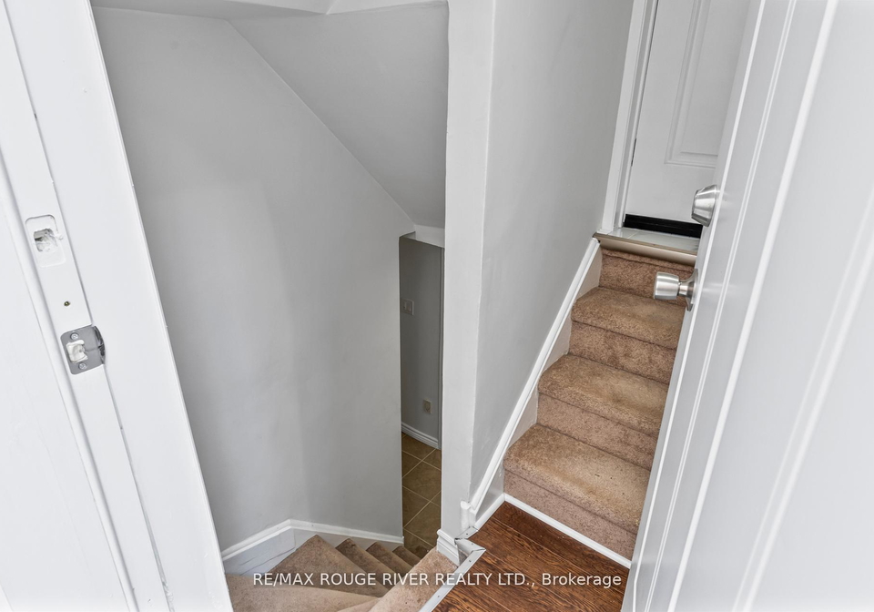 2292-chapman-court-pickering-ontario-e12185470
